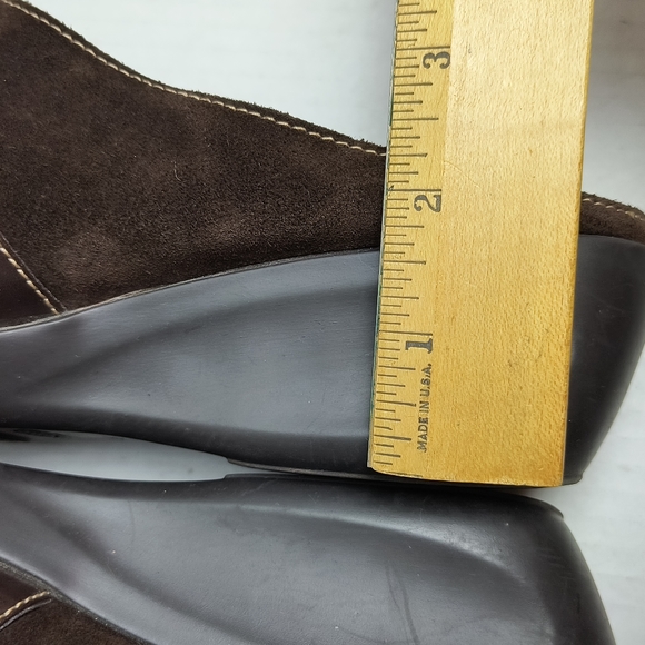AEROSOLES Brown Mules with Wedge Heel and Buckle Detail Size 8.5M - Picture 9 of 10